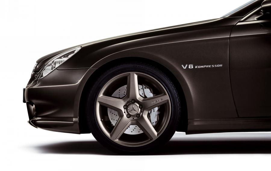  Mercedes-Benz CLS55 AMG 2005 года  (фото 6 из 40)